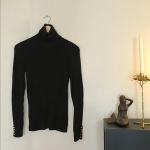 H&M | Ribbed turtleneck